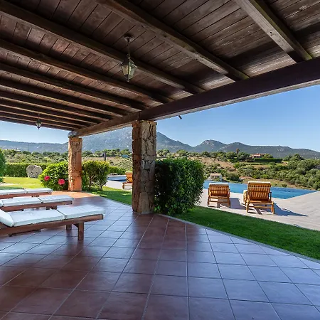 Villa Costa Smeralda House *