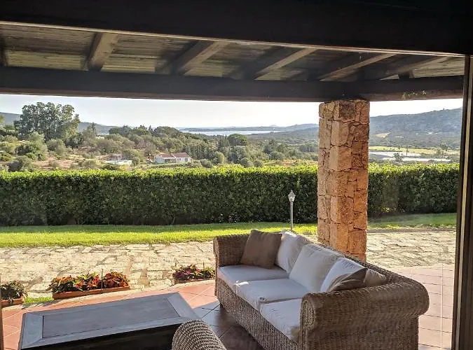 Villa Costa Smeralda House Cugnana